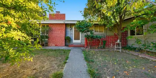 342 W Duane Avenue
