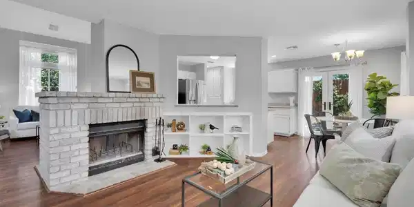 400 Devon Ct