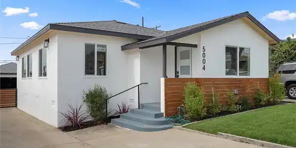 5004 W 138th