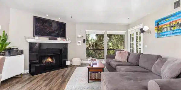1640 10Th Ave