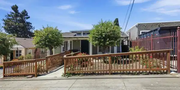 9821 Thermal Street