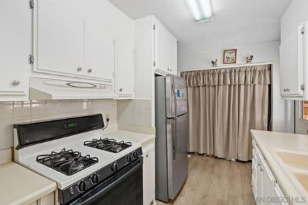 521 ORANGE AVE W
