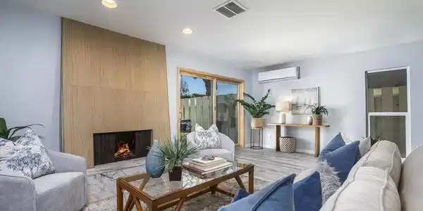 4242 Loma Riviera