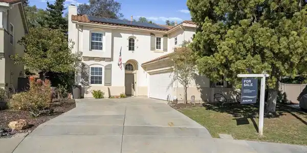 6010 Paseo Alameda