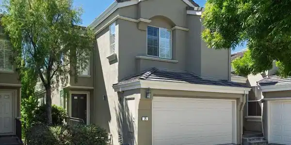 25 Windcrest Lane