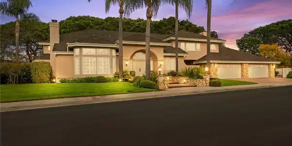4 Huntington Court
