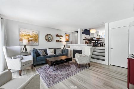 2112 Warfield