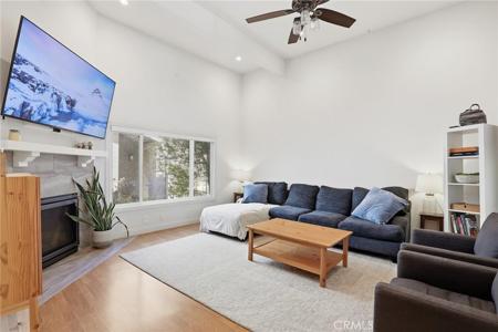609 Meyer Lane