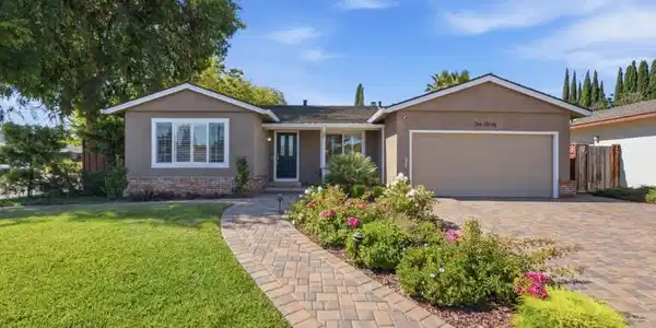 1040 Cassia Way