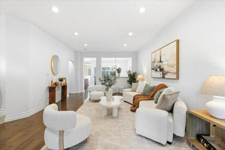 1172 La Rochelle Terrace