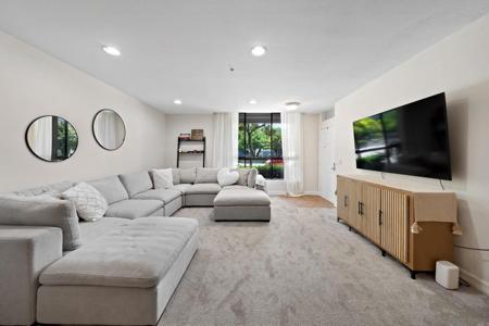 1480 Broadway