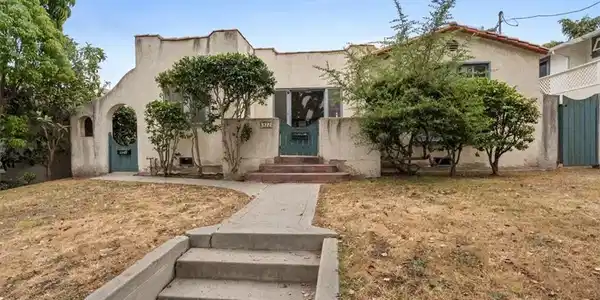 422 W Palm Avenue