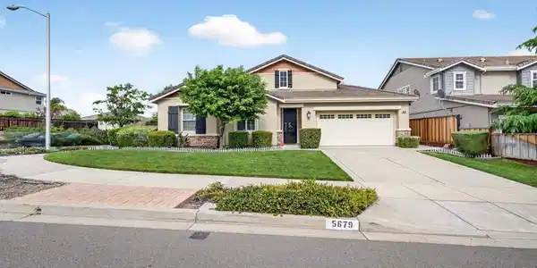 5679 Leitrim Way