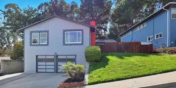 2081 Rollingwood Drive