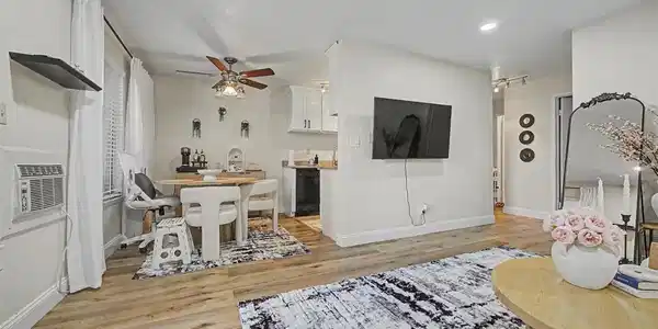 2125 Northwood Circle