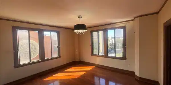 315 W 3rd Street