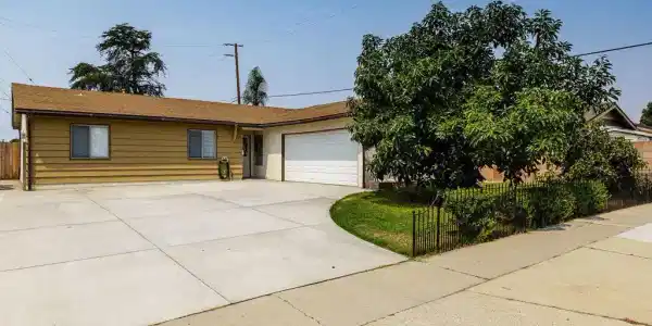 1305 Robin Avenue