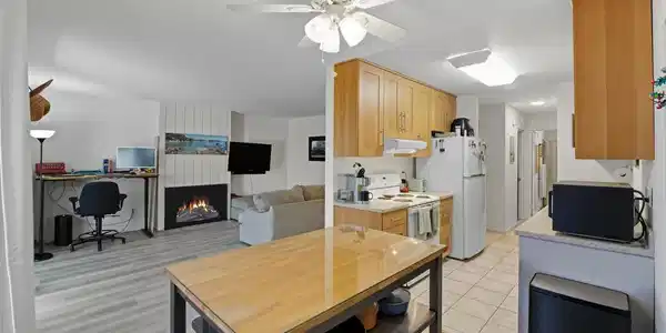 2346 Grand