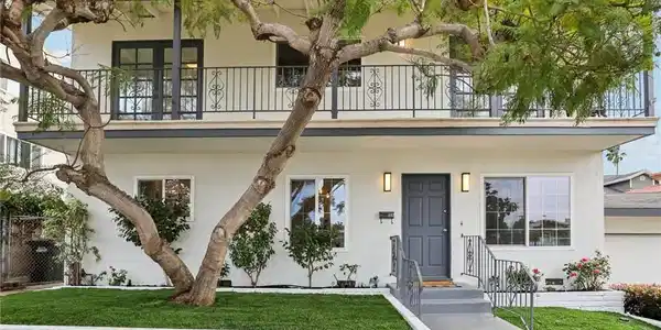 904 Vincent Street