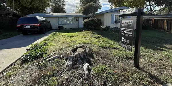 2225 Huron Drive