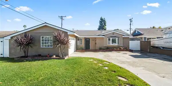 16372 Birdie Lane