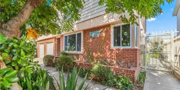 1739 E Appleton