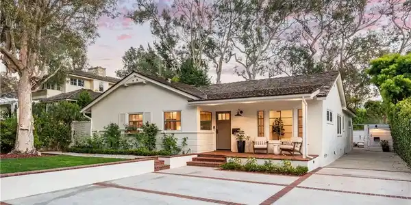 3308 Palos Verdes Drive North