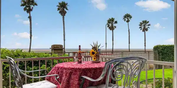 200 E Surfside Drive
