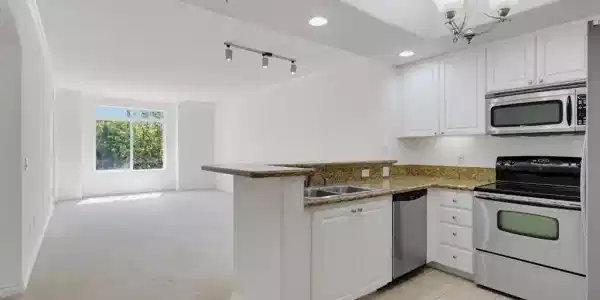 4175 Executive Dr
