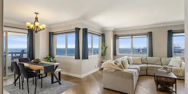 525 E Seaside Way