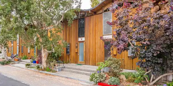 317 Brook Avenue