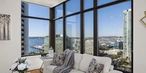 700 W E Street