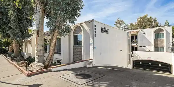 3972 Jackdaw Street