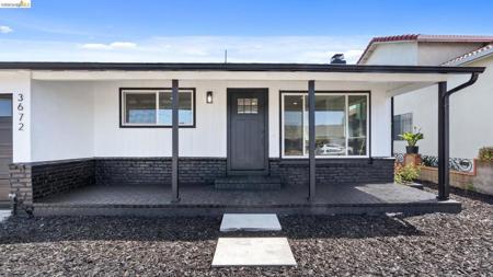 3672 Del Monte Way