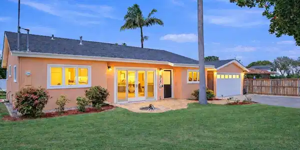 637 N Rios Avenue