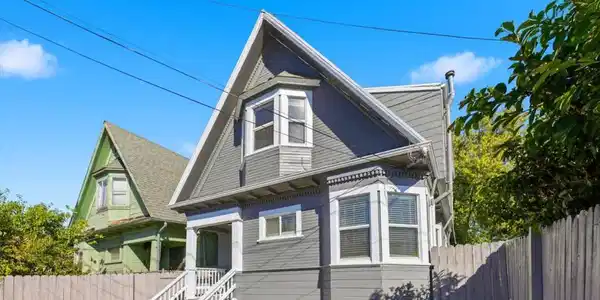 2504 E 24th Street
