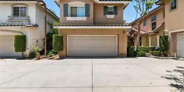25323 Bayside Place