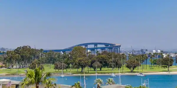 1760 Avenida del Mundo