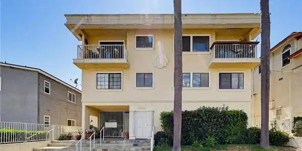 4029 S Pacific