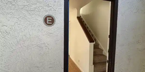2100 Laguna Cir