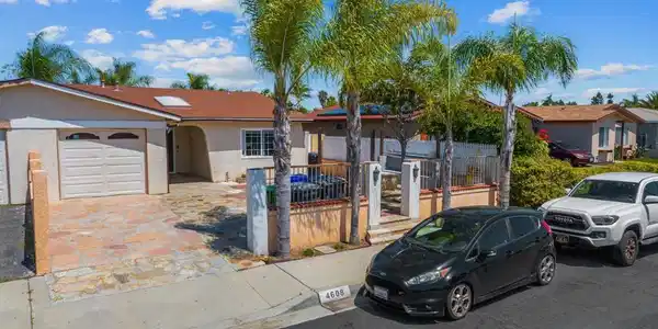 4608 Calle De Retiro