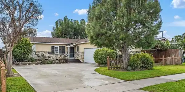 6052 Mahogany