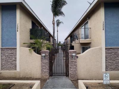 1328 Iris Ave