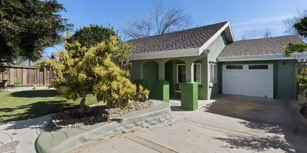 94 Anchor Dr
