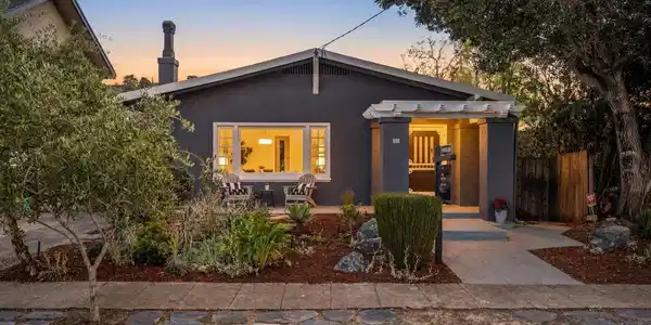 699 Arimo Ave