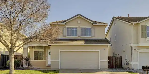 478 Oak Crest Pl