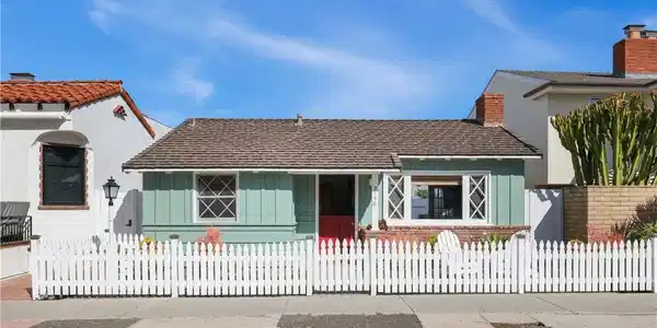 2156 E Ocean