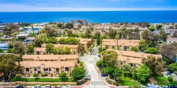 1680 N Coast Highway 101