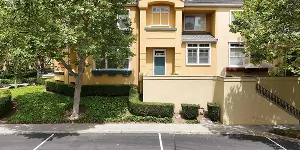 3412 Fitzsimmons Cmn
