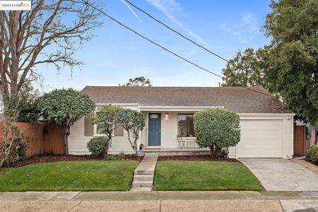 2362 Roosevelt Ave